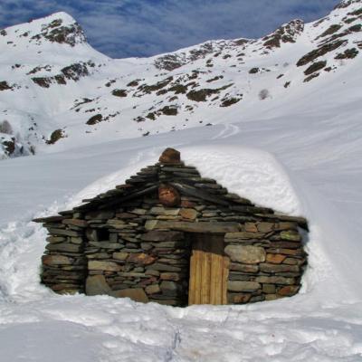 Cabane de la LIT Sous la neige